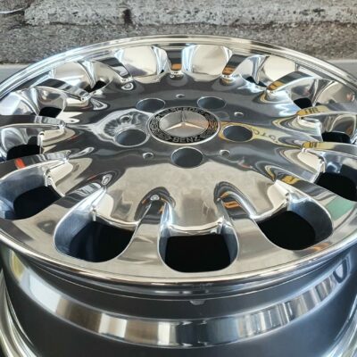 Alternative view of Mercedes-Benz W211 Gullideckel Alufelgen hochglanzverdichtet 7.5x16 ET42 5x112 A2114014402